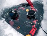 Lyžiarska oblasť Val Cenis - potápanie pod ľadom (© HMV) Dovolenka na lodi a plavby, Lyžovačky v Alpách, Formula F1, www.hitka.sk