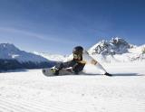 Snowbordista na zjazdovkách Corviglie (© swiss-image.ch, Andrea Badrutt) - Lyžovačky v Alpách, www.hitka.sk