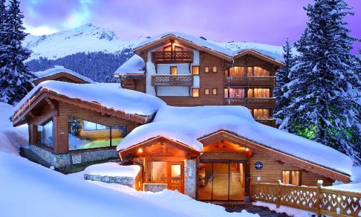 (©  Hotel Les Sherpas) - Lyžovačky v Alpách, www.hitka.sk 